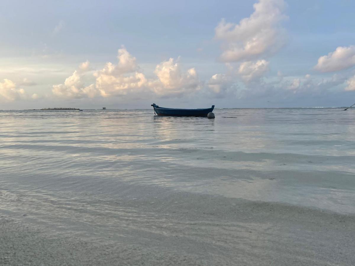 Atholhu Residence Fehendhoo Bagian luar foto