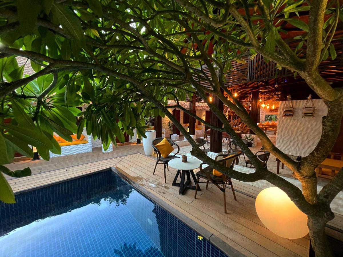 Atholhu Residence Fehendhoo Bagian luar foto