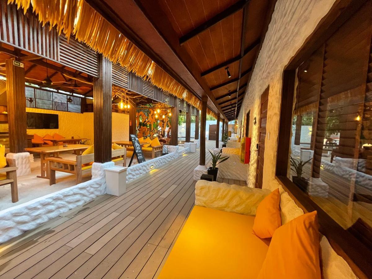 Atholhu Residence Fehendhoo Bagian luar foto