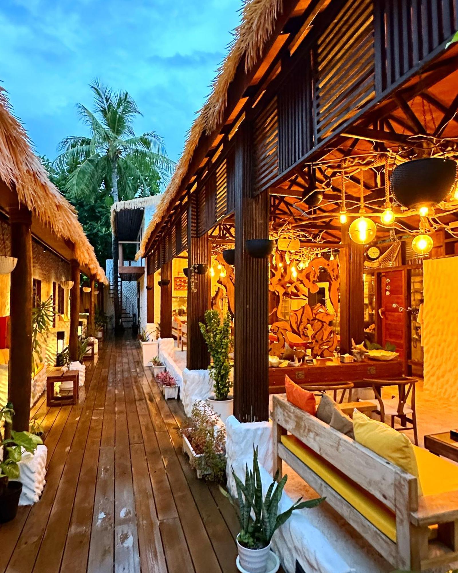 Atholhu Residence Fehendhoo Bagian luar foto