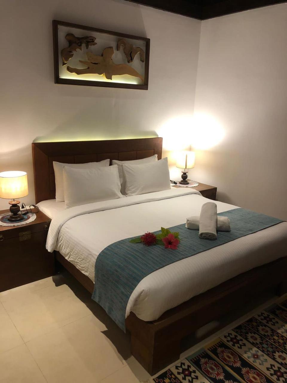 Atholhu Residence Fehendhoo Bagian luar foto
