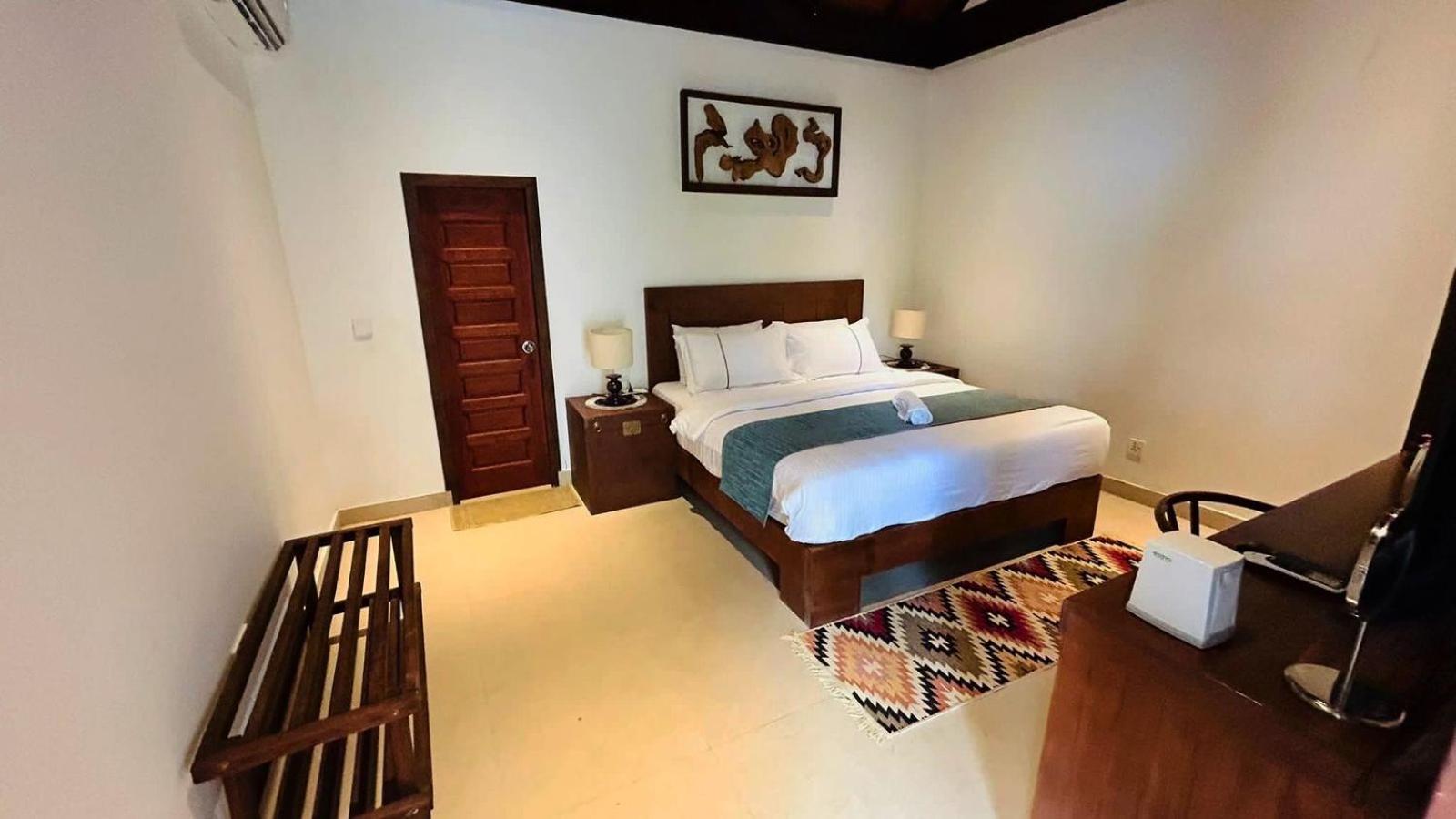 Atholhu Residence Fehendhoo Bagian luar foto